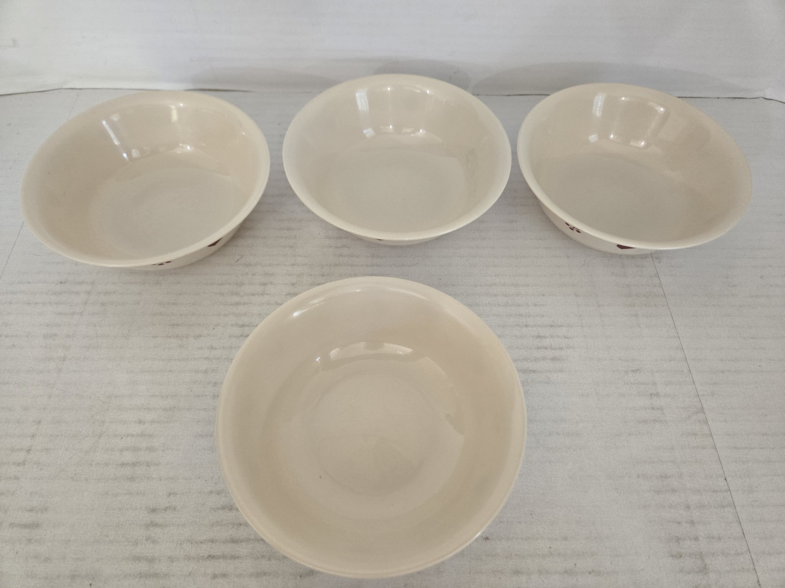 4 Corelle Hometown Red Hearts & Cherries 6 1/4" Cereal Soup Bowls FREE SHIPPING