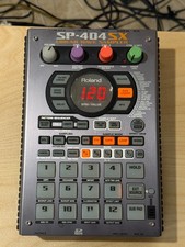 Roland SP-404SX Compact Linear Wave Sampler with 32GB SD card