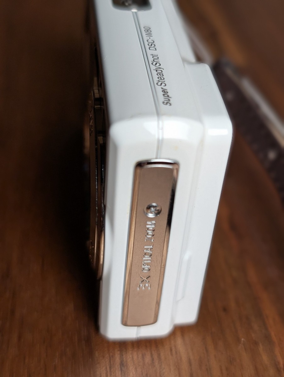 SONY Cyber-shot DSC-W80 ホワイト Sony Cyber-shot DSC-W80 (White) 7.2-megapixel digital camera
