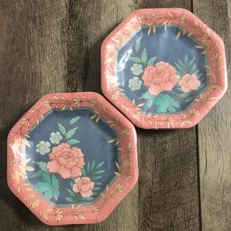 Platos de papel vintage con sello rosa floral de 6,75" número total de platos ~ 16 Foto 3 de 4