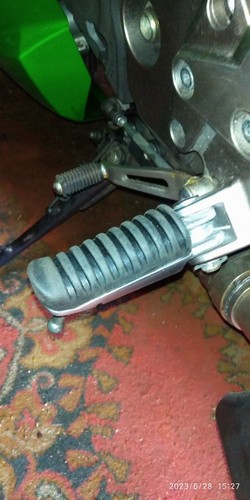 Foot Pegs Footrest Adapter Pedal For KAWASAKI Z900RS Z750/S Z1000/SX ZR-7S ZR750 - Picture 12 of 57