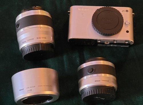 Nikon 1 J1 Camera Set!