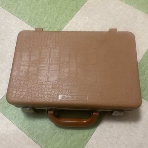 Vintage Tan Hand Gun/Pistol Case Doskocil Gun Guard Gator Skin Design ...