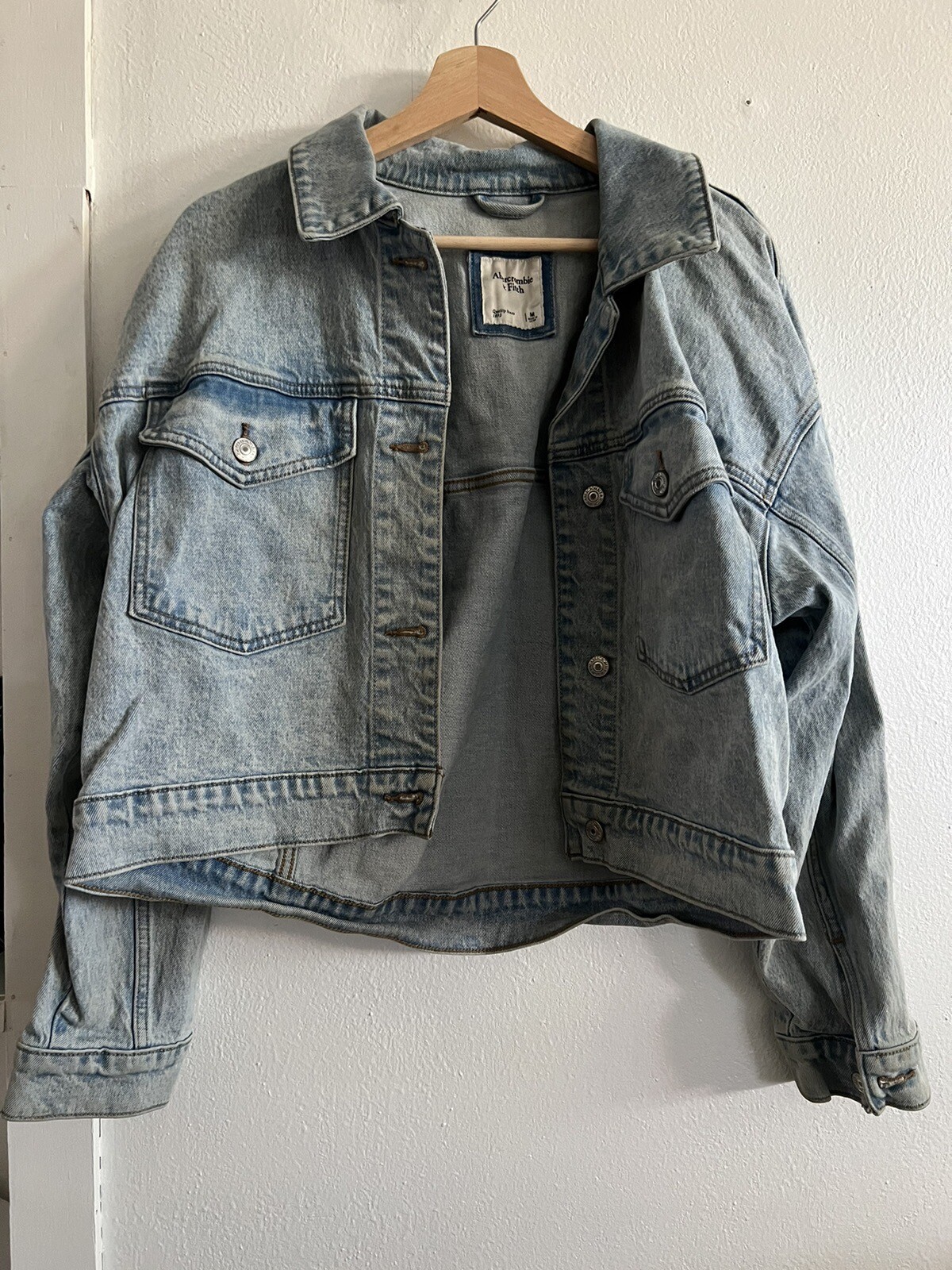 Abercrombie Denim Jacket Womens M Jean Blue Pockets, Cropped-image