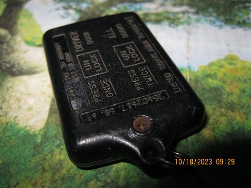 CLEAN Tested 25602667 Oldsmobile 91-95 Aurora 88 98 Remote Transmitter Key Fob - Picture 4 of 5
