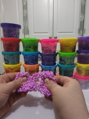 Red Fluffy Strechy Slime Handmade With Love Comes With Charm Borax And Freebies - 第 4/12 張圖片