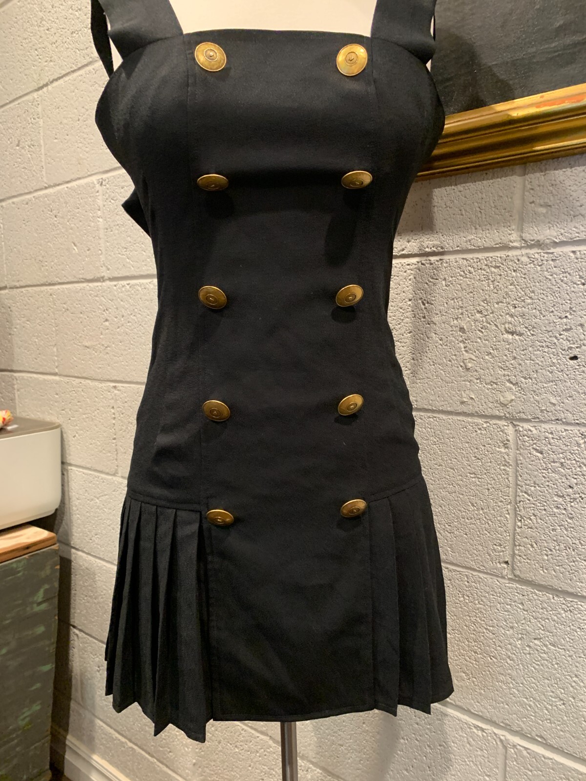 Picture 2 of 11