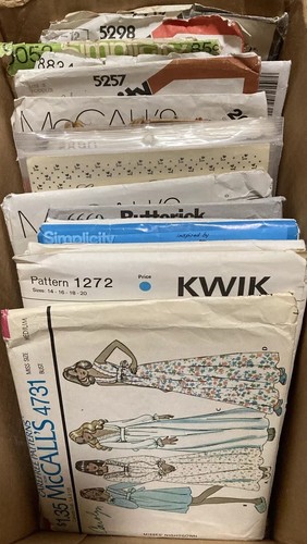 Vintage Sewing Patterns Retro Clothing Costumes & Dresses Adult & Child Lot 20 - Picture 4 of 7