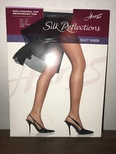 Hanes Silk Reflections Size AB Pantyhose Silky Sheer Classic Navy 716 NEW