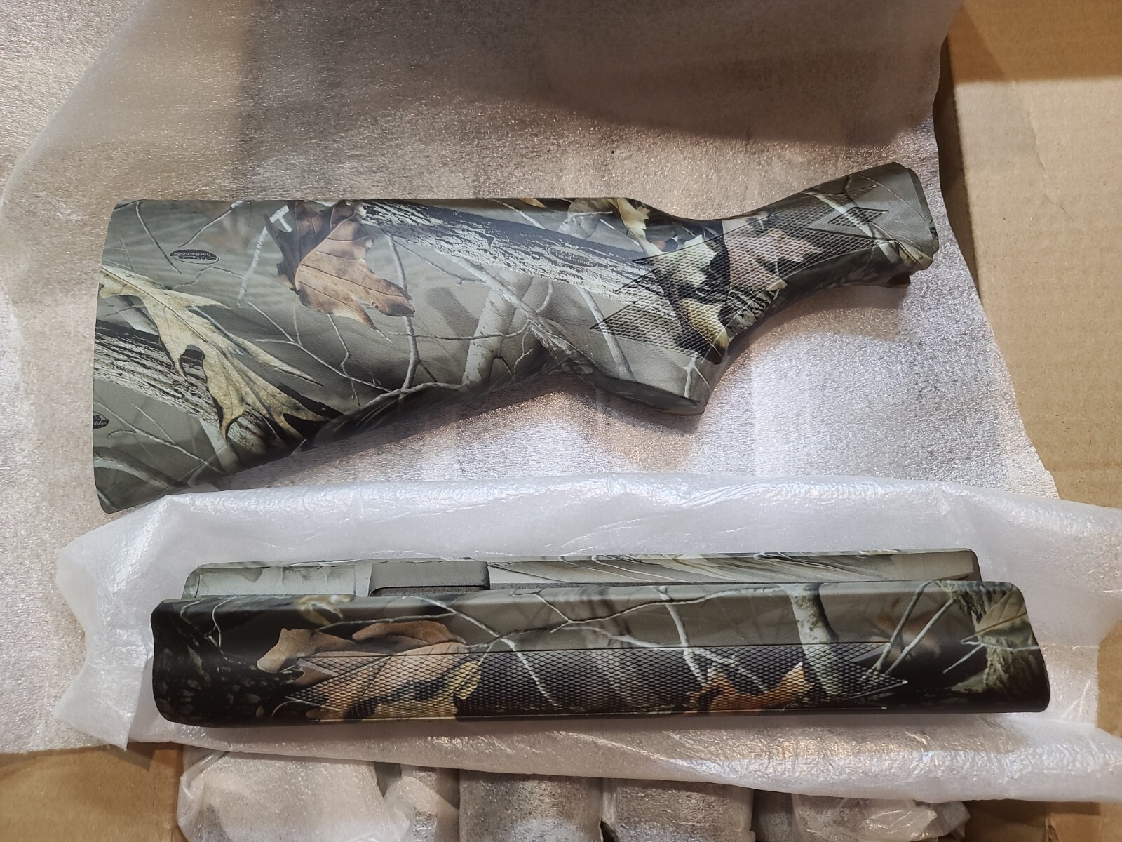 NOS Remington 1187 1187 Stock & Forend Set Realtree Hardwoods Camo 12