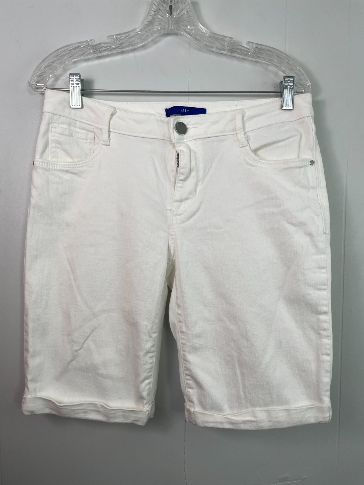 Womens Apt 9 White Denim Bermuda Shorts Stretch 4 Pocket Cuffs Size 10