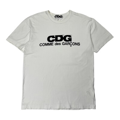 Comme Des Garçons T-Shirt CDG Spell Out Top weiß Logo Gr. XL