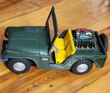 VINTAGE 1960s GREEN MILITARY RADIO COMMUNIATIONS JEEP FRICTION TOY JAPAN WORKS
