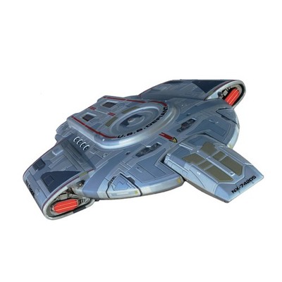 Star Trek USS Defiant 1:1000 Scale Snap Model Kit, Multicolor (POL952)