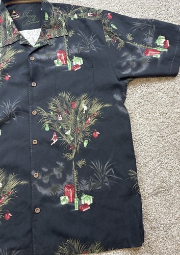 Tommy Bahama Mens Shirt Large Seasons Greetings Hawaiian Silk Wool Christmas AOP - Picture 3 of 11