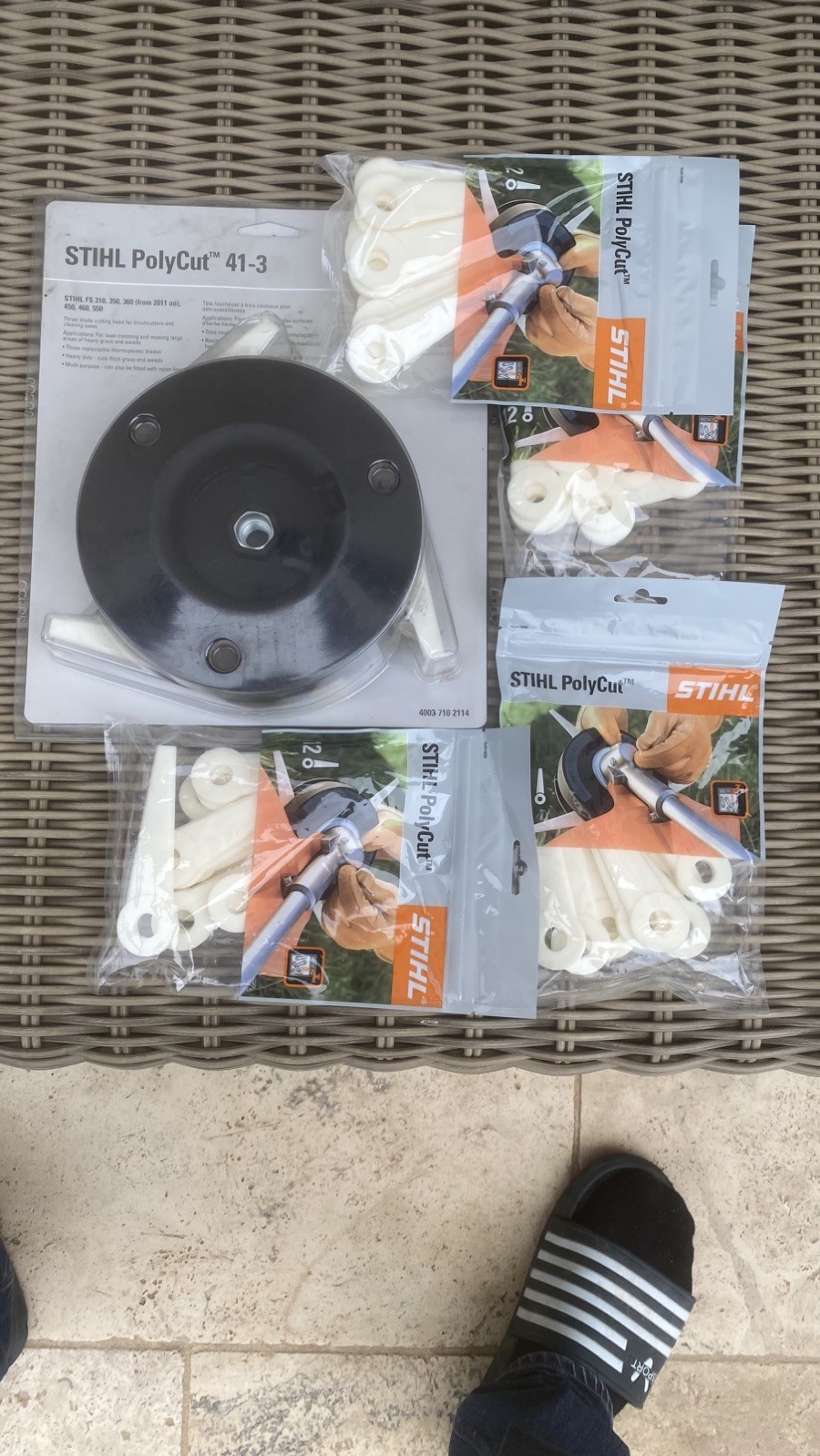 Tête PolyCut Stihl avec couteaux pour coupe-bordures de jardin