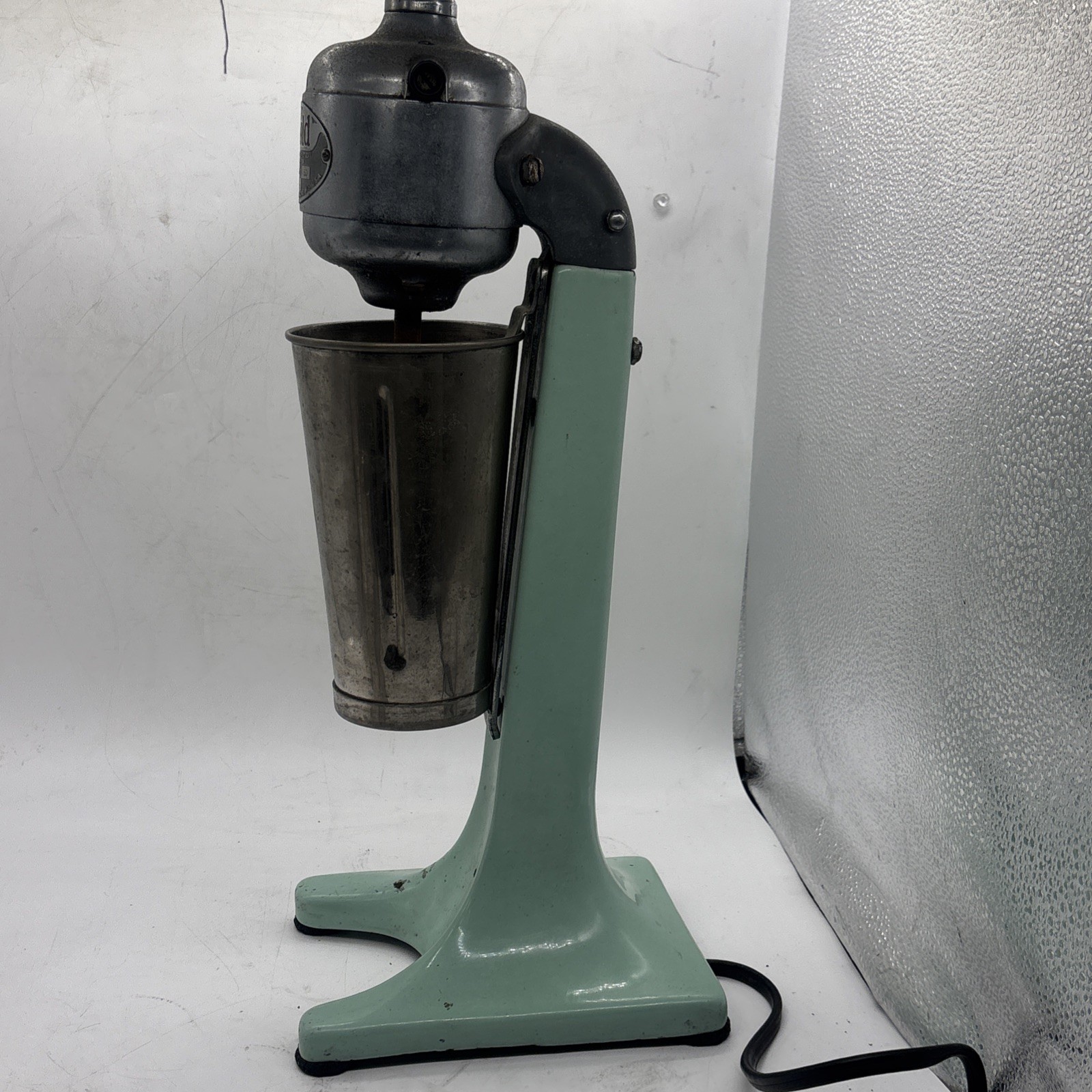 1930 Hamilton Beach Arnold Milkshake Mixer 17 w/ 4 cups (halco, vollrath, hamil)