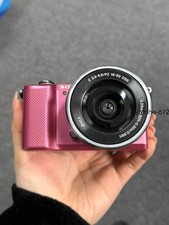 Sony Alpha A5000 Mirrorless Camera w/16-50mm lens 20.1MP Tiltable Screen English