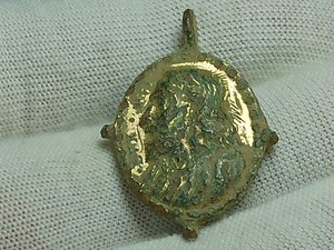 Dug 17 - 18th Century Jesus and Mary Gold gilt / Bronze Colonial Religious Medal