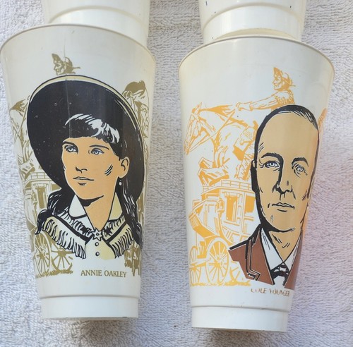 14 Vintage 1970s 7-Eleven SLURPEE Cups Lot Wild West, NFL, NBA, Cranes, Werewolf - Picture 2 of 8