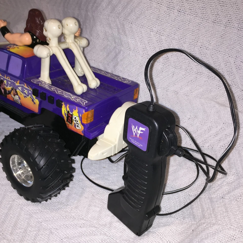 Vintage 1998 Titan Sports THE UNDERTAKER WWF Wrestling Monster WIRED RC Truck - Image 2 of 4