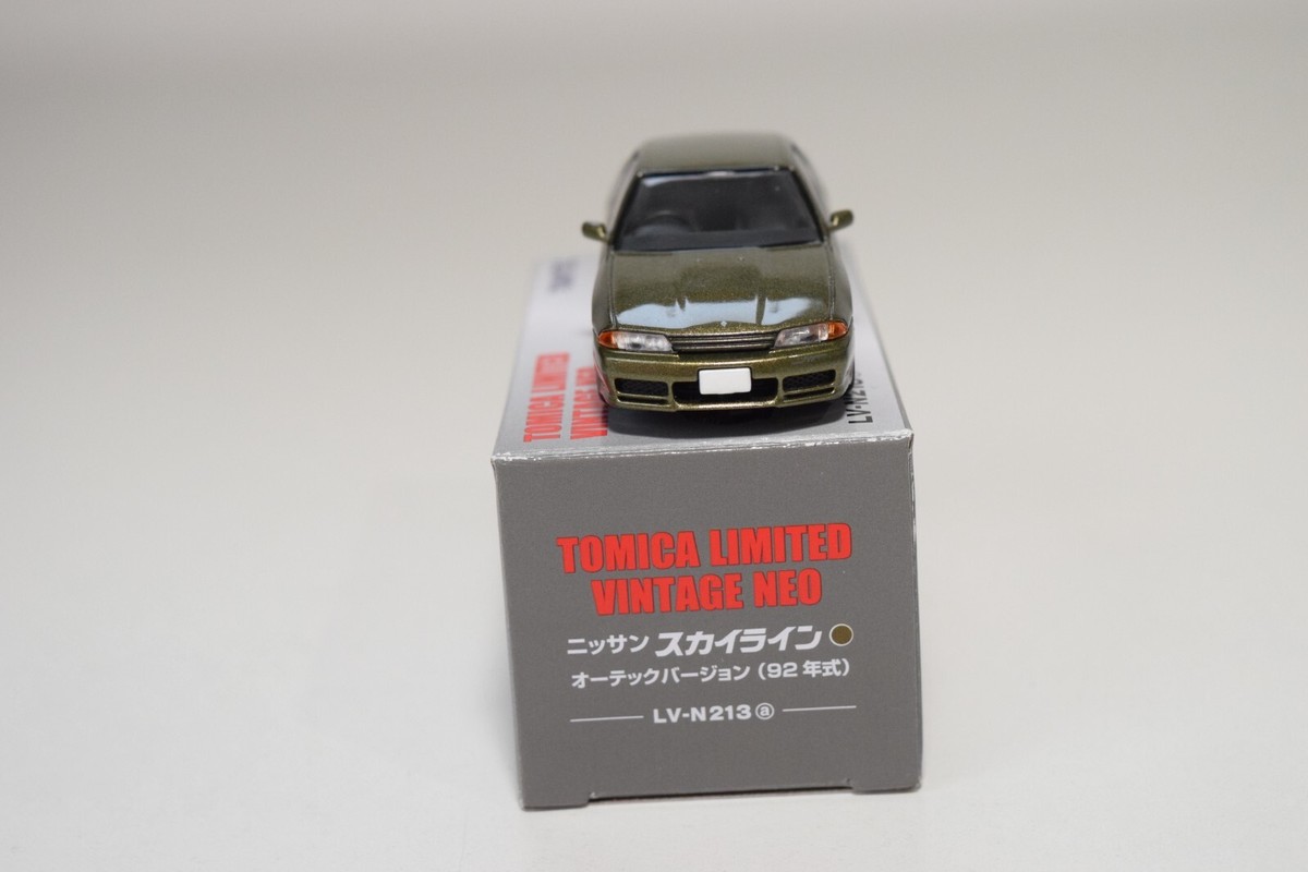 A94 1:64 3 INCH TOMICA TOMY VINTAGE LV-N213A NISSAN SKYLINE