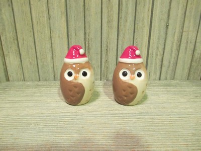 Mini Tan Christmas Owls in Santa Caps Salt /& Pepper Shaker Set