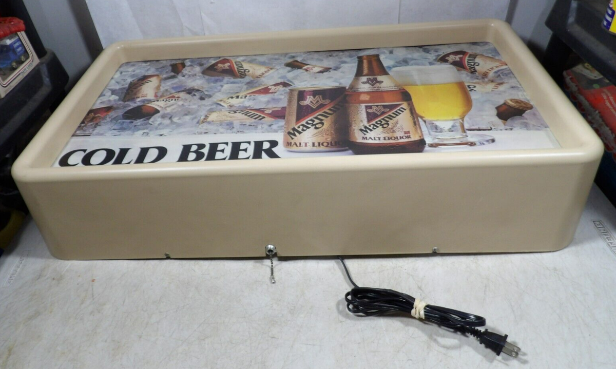 Vintage 1981 Magnum Malt Liquor Cold Beer Lighted Display Sign