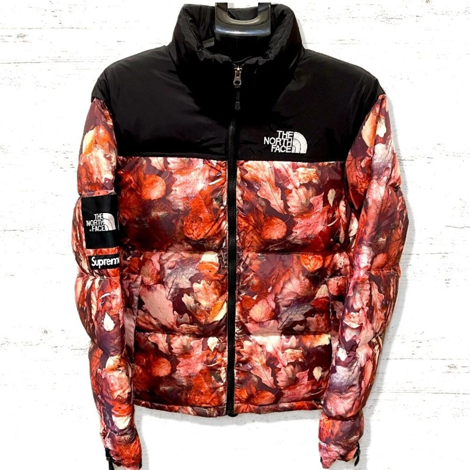 Rare veste/parka de ski Supreme X The North Face Nuptse « Leaves » FW16 700 Fill