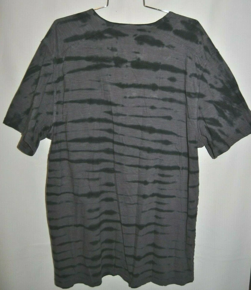 Men's BUFFALO Muted Purple Black Tie Dye Knit Top Size XXL 1/4 Button - Image 4 of 4