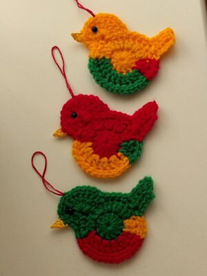 Rotkehlchen. Rasta Rotkehlchen, Christbaumschmuck X 3 selbst handgehäkelt.