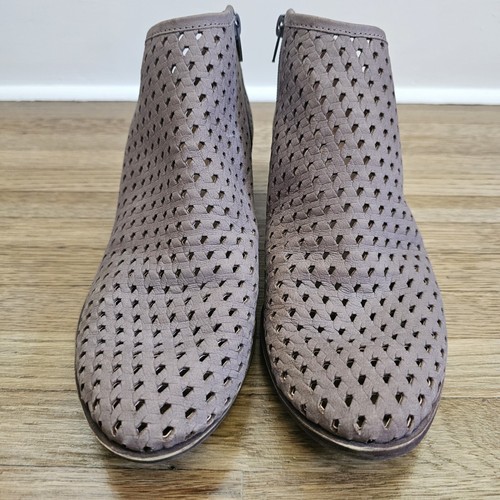 Lucky Brand Bondalino leather laser cutout almond toe bootie taupe gray size 11 - 第 9/10 張圖片