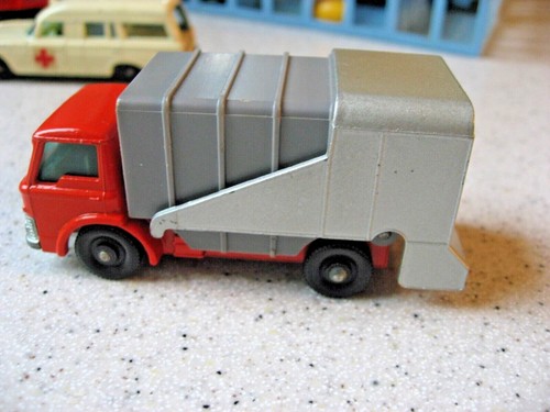 Vintage Lesney Matchbox Series No.7 Refuse Truck Made in England