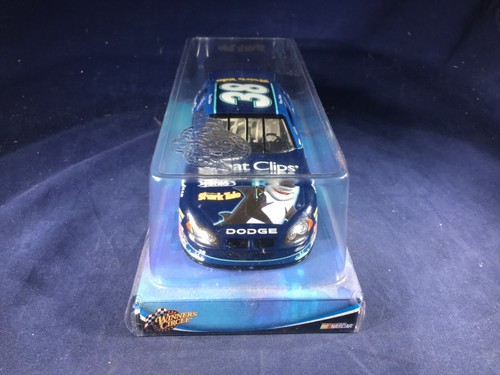 F1-96 KASEY KAHNE #38 GREAT CLIPS 2004 DODGE - WINNER’S CIRCLE - Picture 2 of 6