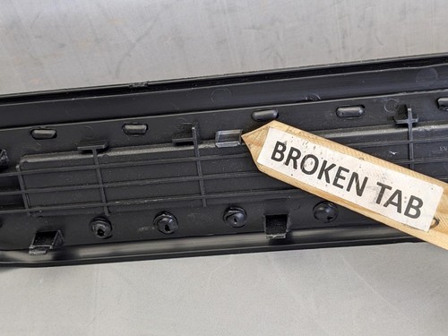 OEM 2015-2020 Cadillac Escalade Interior Rear Sill Plate Left Black 84559157 - Picture 5 of 15