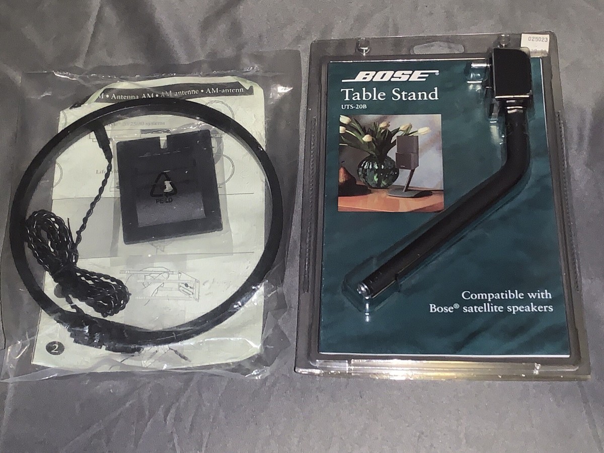 BOSE　サテライトスピーカー　UTS-20Ｂスタンド、コード付き BOSE Table Stand UTS-20B Lifestyle Speaker And Lifestyle AM