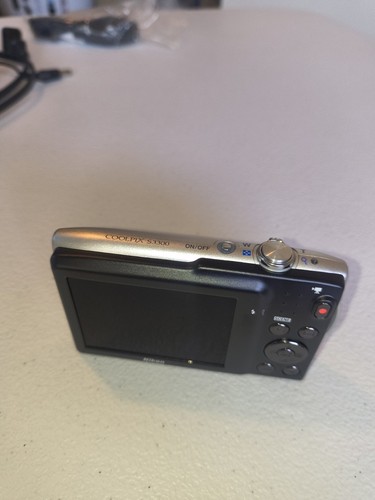 Nikon COOLPIX S3300 16.0 MP Digital Camera Bundle - Picture 6 of 12