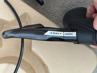 Sram Force D2 AXS Schalthebel und Bremssattel Scheibenbremse rechts
