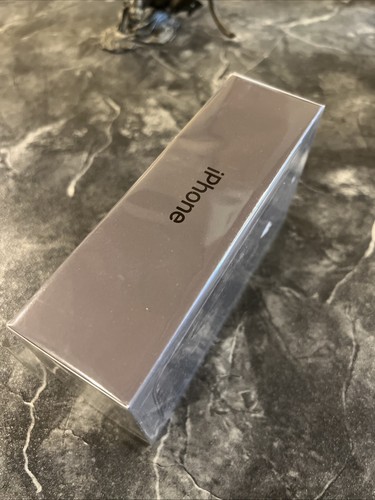 iPhone 8 A1863 Unlocked Smartphone 64GB Sealed - Picture 3 of 3