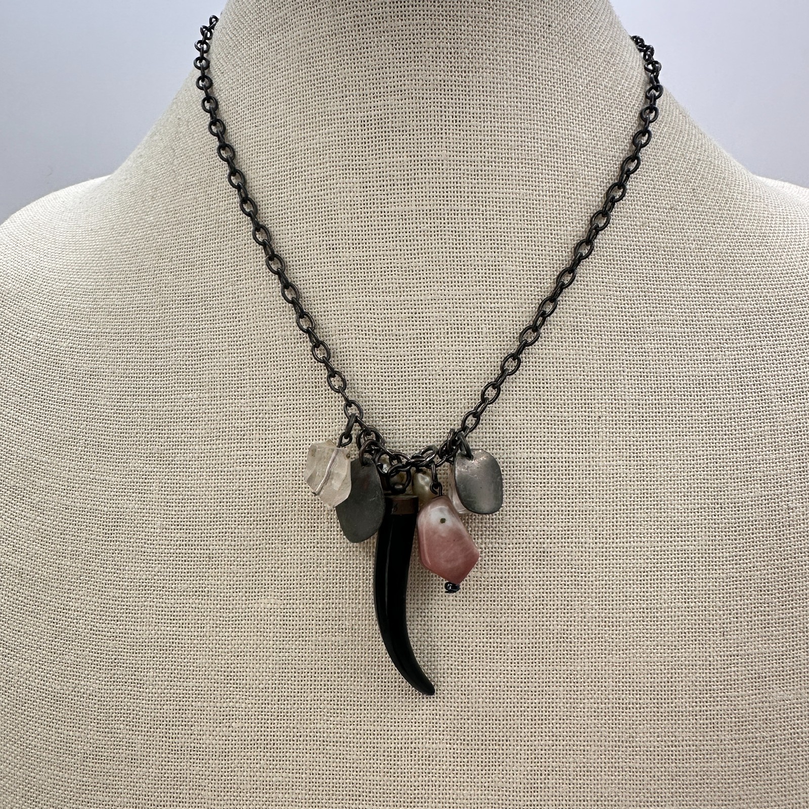 Vintage 90s Gunmetal Artsy Glass Black Horn Charm Necklace Boho Fashion Jewelry