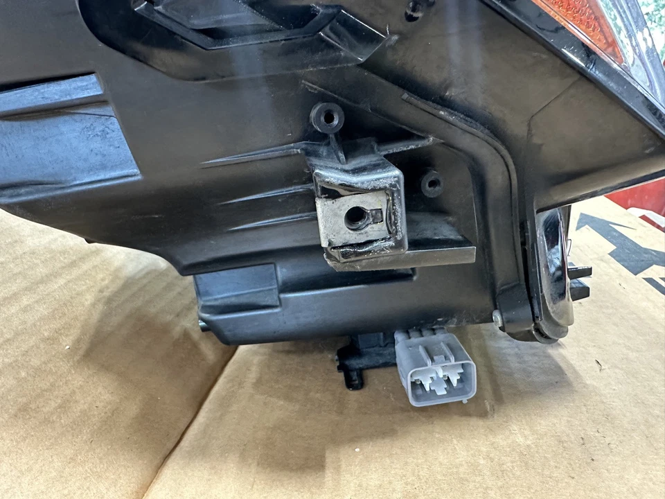 Faro LED pasajero derecho OEM LEXUS RC300 RC350 2015-2018 Foto 2 de 4