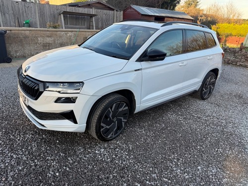 2022 72 SKODA KAROQ 1.5 TSI Sportline 5dr DSG - Picture 2 of 9