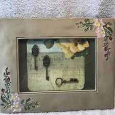 Ceramic Picture Frame - Set of 3 Keys - 1998 Burnes of Boston