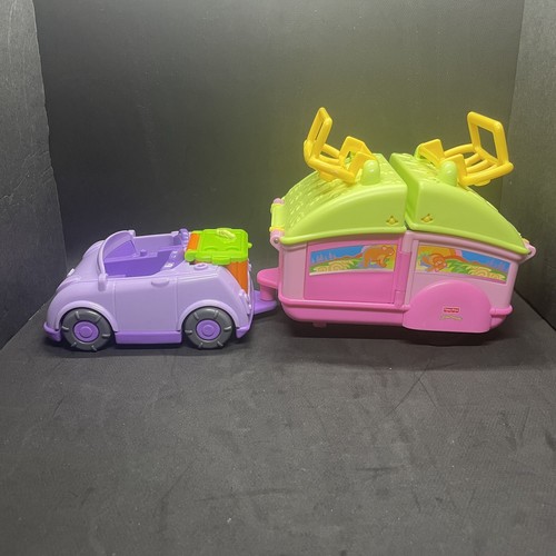 Fisher Price Little People Sarah Lynn Camping Adventure Camper with Accessories - Picture 2 of 23