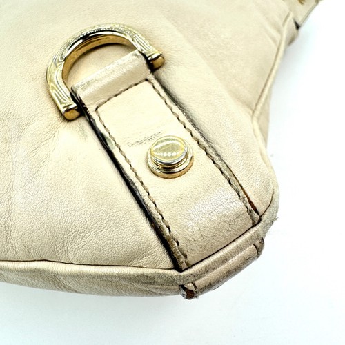 Borsa a tracolla Gucci in pelle bianca 131326 - Foto 8 di 24