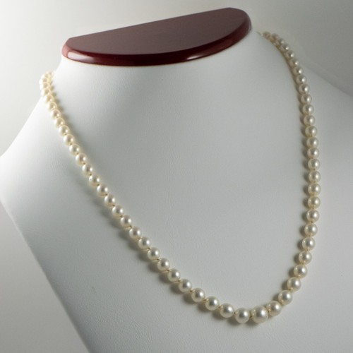 Pre-owned Graduated Cultured Pearl Necklace 14K Clasp - Picture 10 of 12