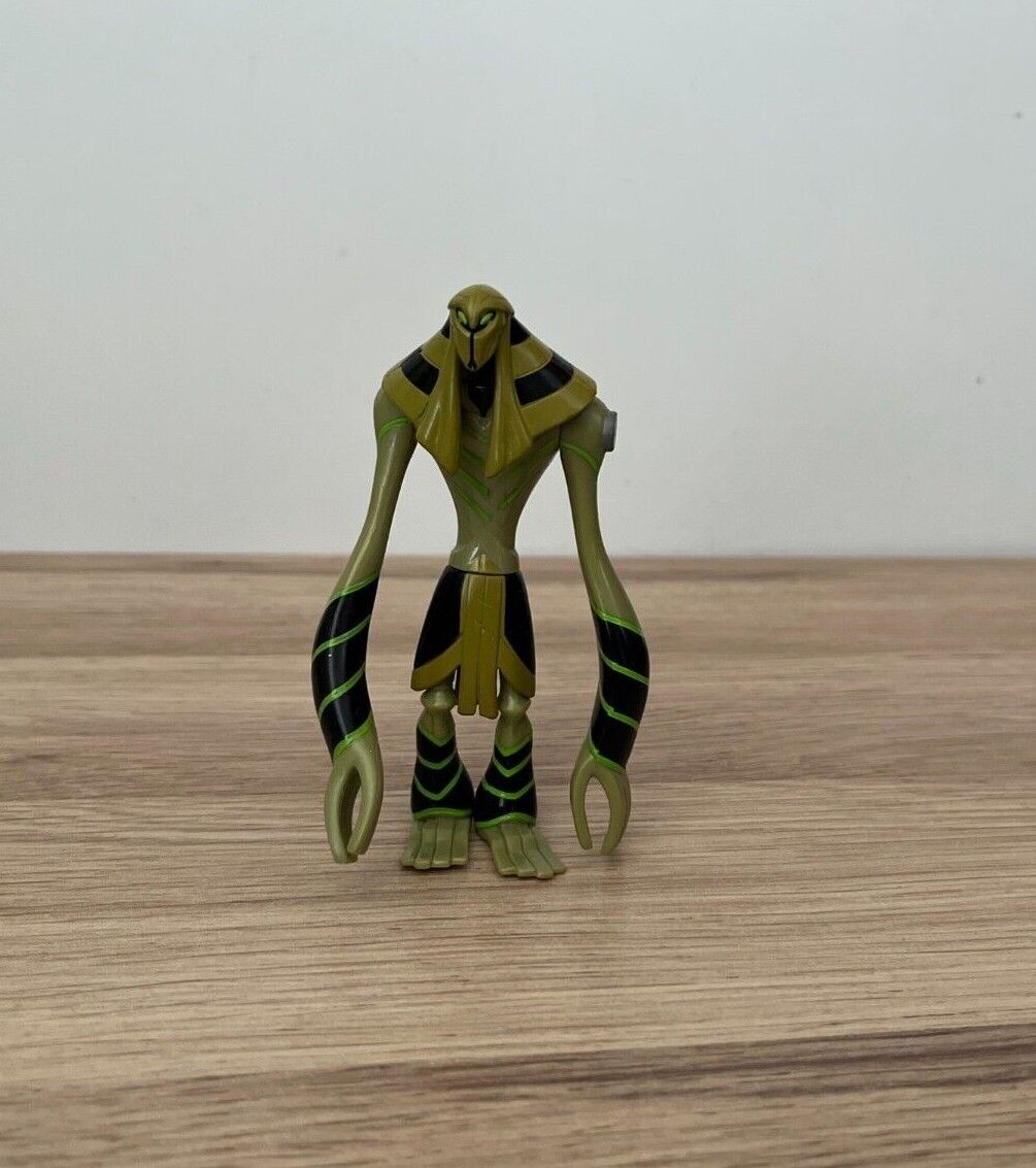 BEN 10 ULTIMATE ALIEN *Multi Listing* Action Figures Mugs Soft Toys Etc