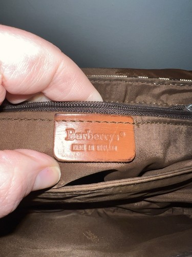 BURBERRY Bag. Vintage Burberrys Beige and Brown Check Shoulder Saddle Bag . - Picture 14 of 20