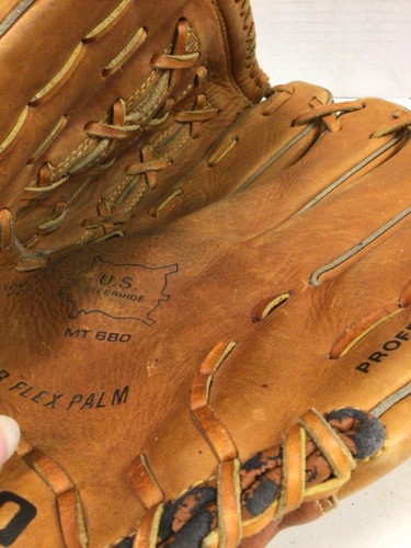 Mizuno MT680 Max Flex Mitt Super Flex Palm - Picture 4 of 4