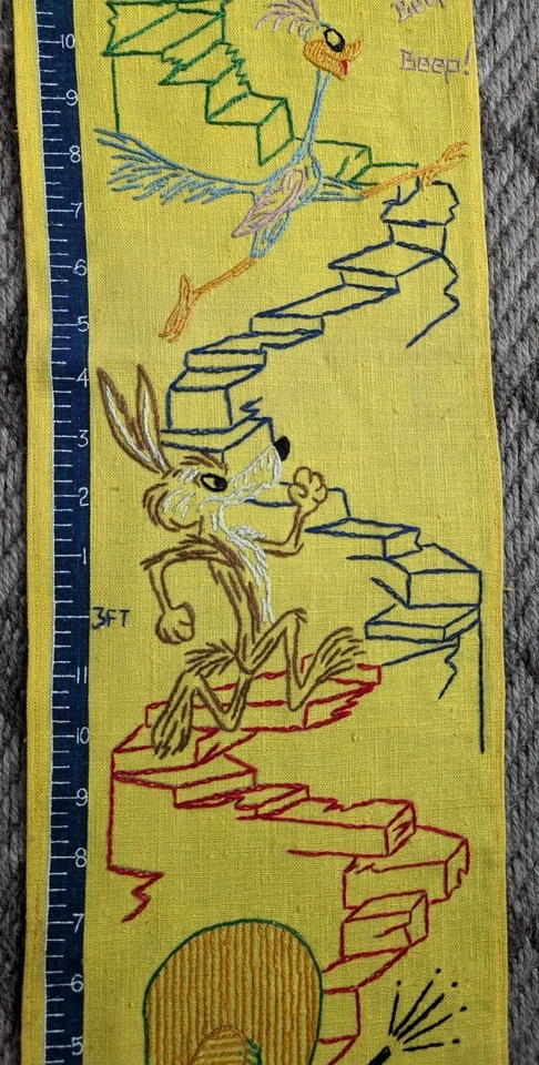 Tabla de altura de crecimiento bordada vintage Looney Tunes Bugs Bunny, corredor de carretera ++ Foto 3 de 4